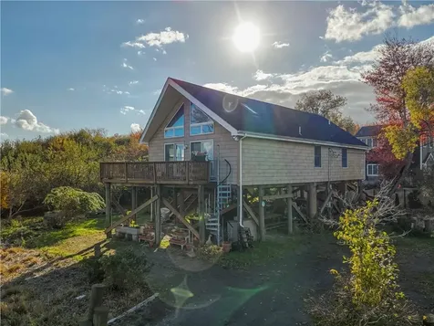 91 Bonnet Point Road Narragansett RI 02882