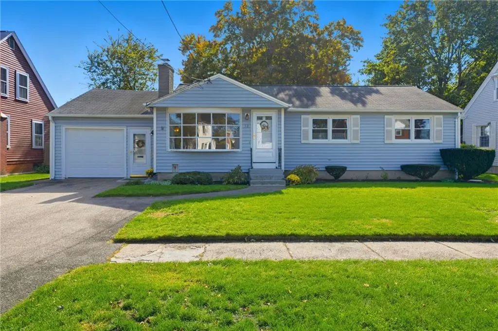 32 Omaha Boulevard Warwick RI 02889