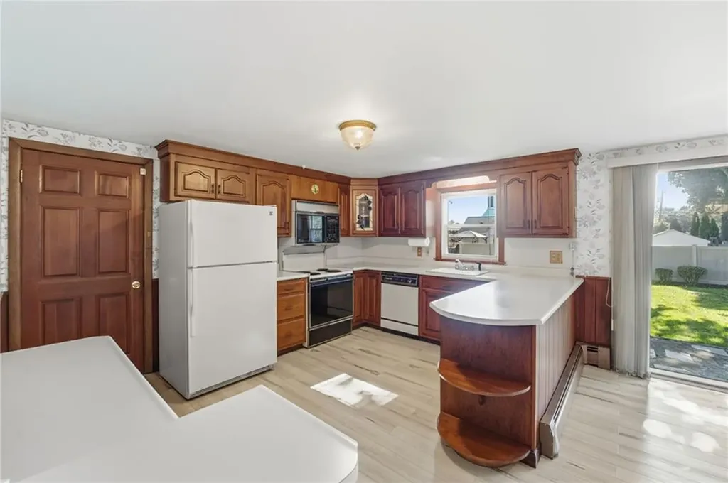 32 Omaha Boulevard Warwick RI 02889