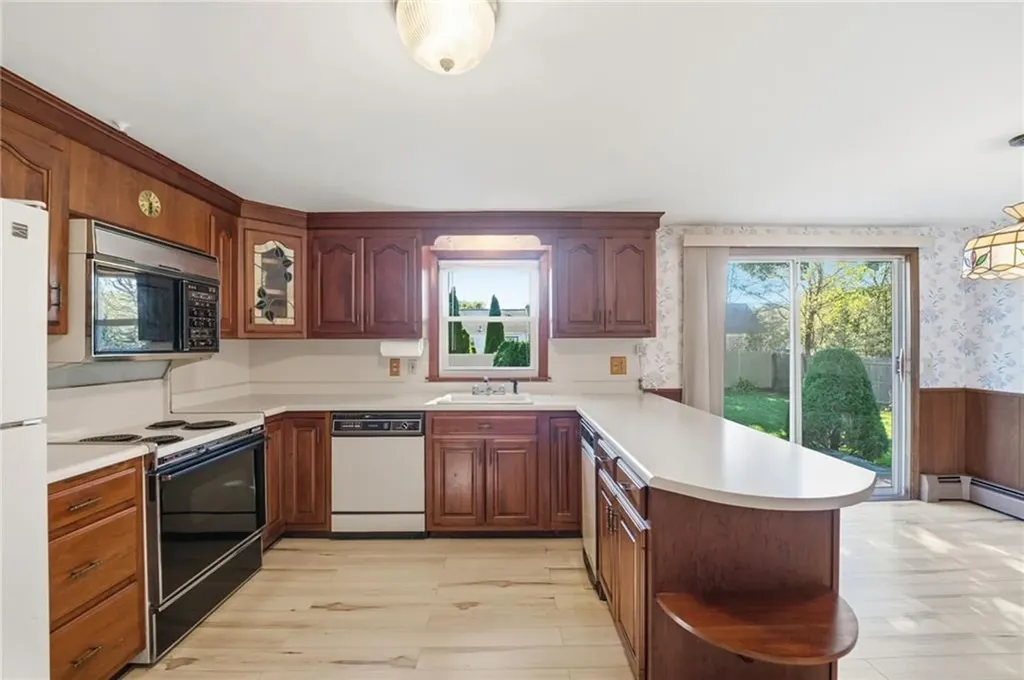 32 Omaha Boulevard Warwick RI 02889