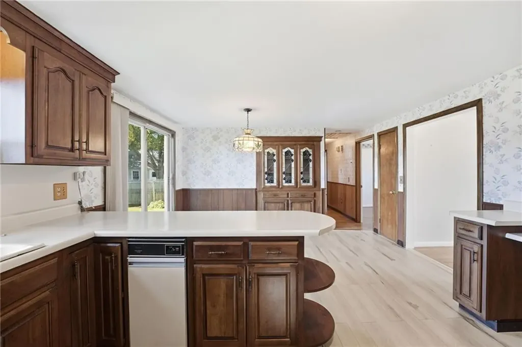 32 Omaha Boulevard Warwick RI 02889