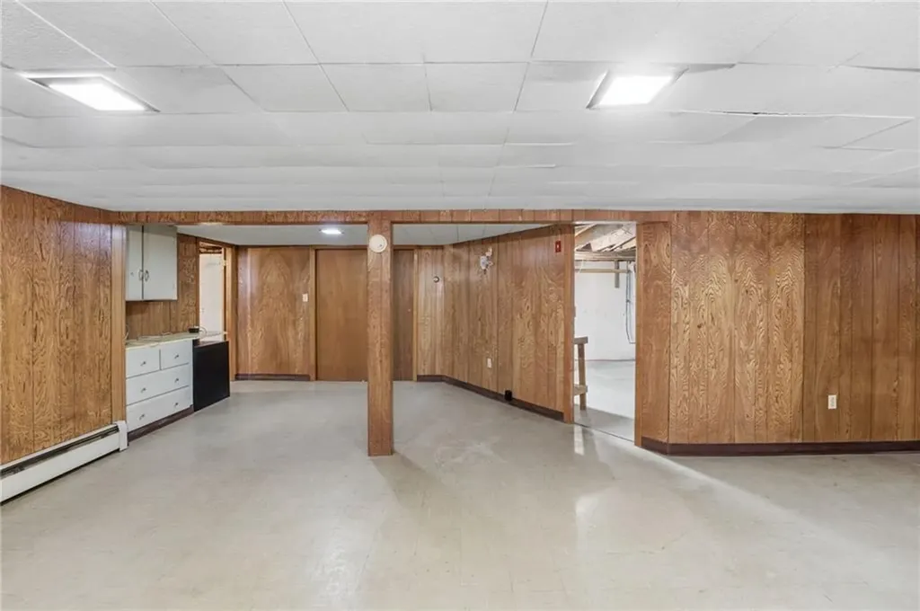 32 Omaha Boulevard Warwick RI 02889