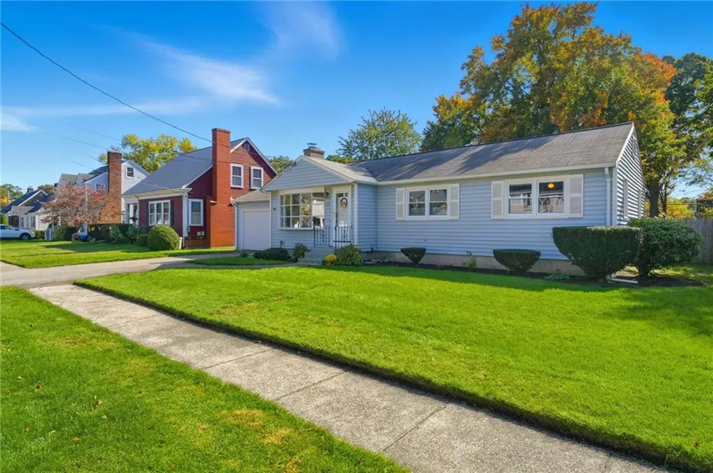 32 Omaha Boulevard Warwick RI 02889