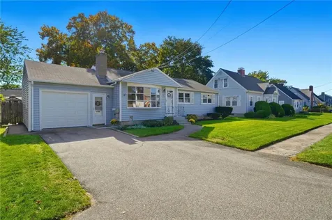 32 Omaha Boulevard Warwick RI 02889