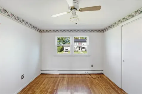 32 Omaha Boulevard Warwick RI 02889