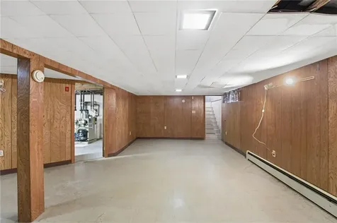 32 Omaha Boulevard Warwick RI 02889