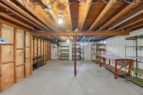 32 Omaha Boulevard Warwick RI 02889