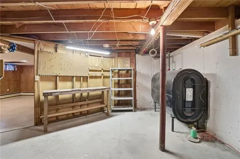 32 Omaha Boulevard Warwick RI 02889