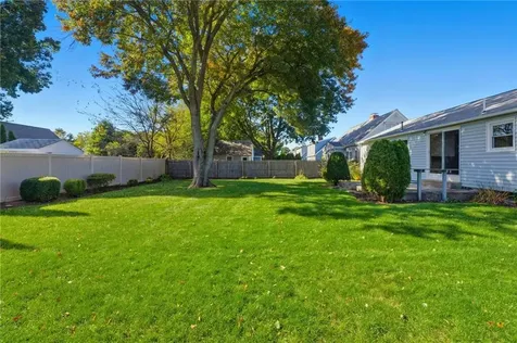 32 Omaha Boulevard Warwick RI 02889