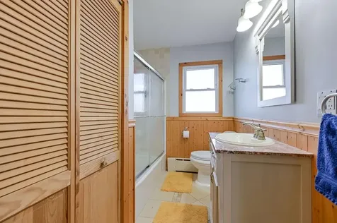 92 Bracket Avenue Tiverton RI 02878