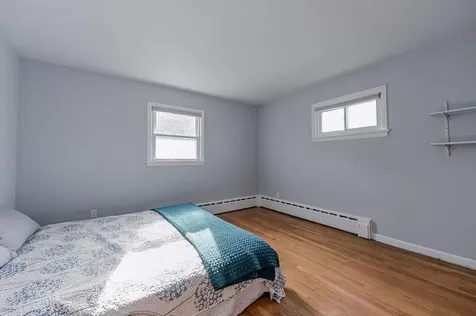 92 Bracket Avenue Tiverton RI 02878