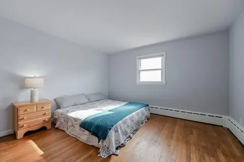 92 Bracket Avenue Tiverton RI 02878