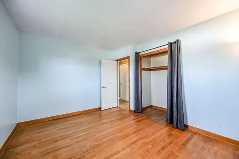 92 Bracket Avenue Tiverton RI 02878