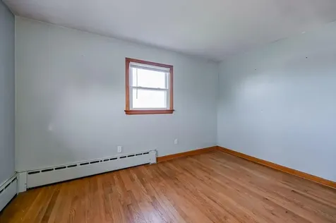 92 Bracket Avenue Tiverton RI 02878