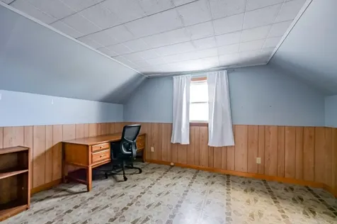 92 Bracket Avenue Tiverton RI 02878