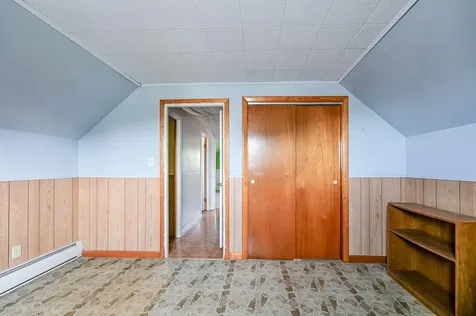 92 Bracket Avenue Tiverton RI 02878