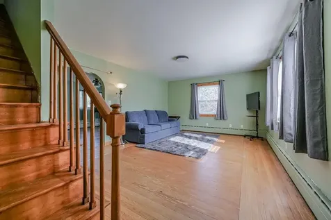 92 Bracket Avenue Tiverton RI 02878