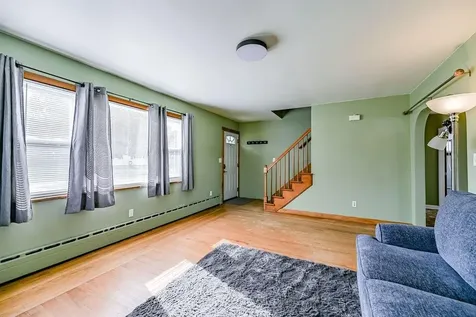 92 Bracket Avenue Tiverton RI 02878