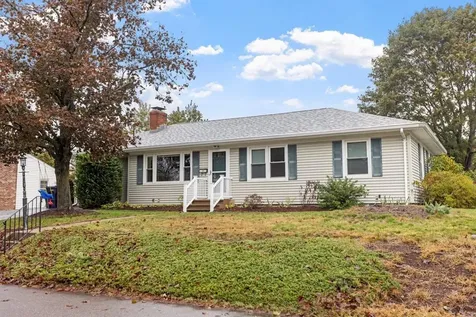 135 Greenmeadow Circle North Kingstown RI 02852