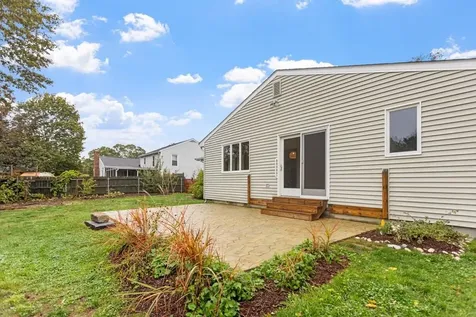 135 Greenmeadow Circle North Kingstown RI 02852