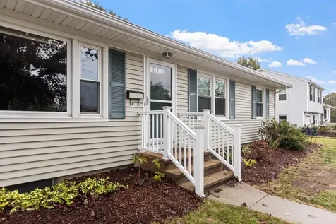 135 Greenmeadow Circle North Kingstown RI 02852