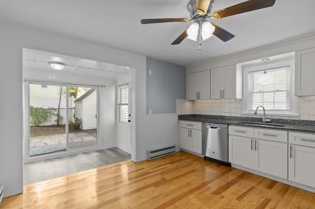 74 Leslie Street Cranston RI 02910