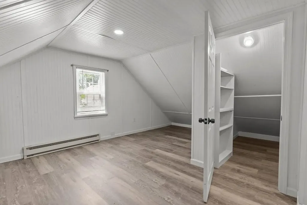 74 Leslie Street Cranston RI 02910