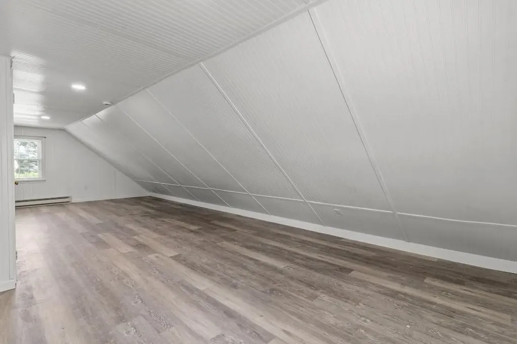 74 Leslie Street Cranston RI 02910