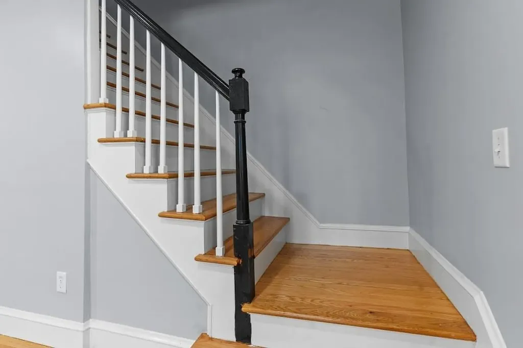 74 Leslie Street Cranston RI 02910