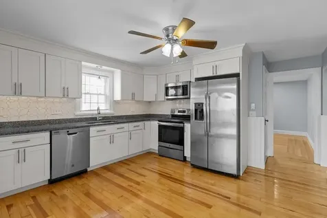 74 Leslie Street Cranston RI 02910