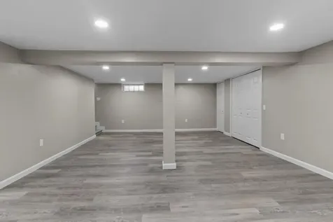 74 Leslie Street Cranston RI 02910