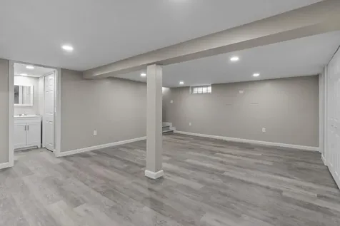 74 Leslie Street Cranston RI 02910