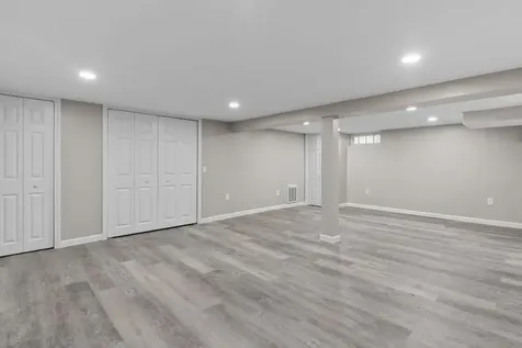 74 Leslie Street Cranston RI 02910