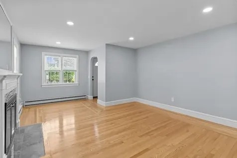 74 Leslie Street Cranston RI 02910