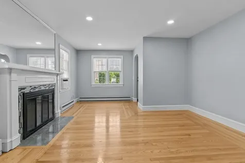 74 Leslie Street Cranston RI 02910