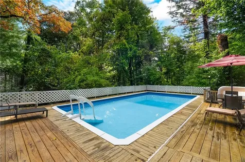 1189 Plainfield Street Johnston RI 02919