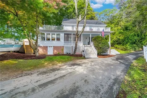 1189 Plainfield Street Johnston RI 02919