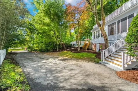 1189 Plainfield Street Johnston RI 02919