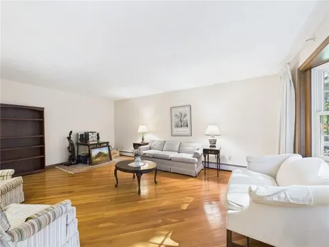 10 Columbia Lane Jamestown RI 02835