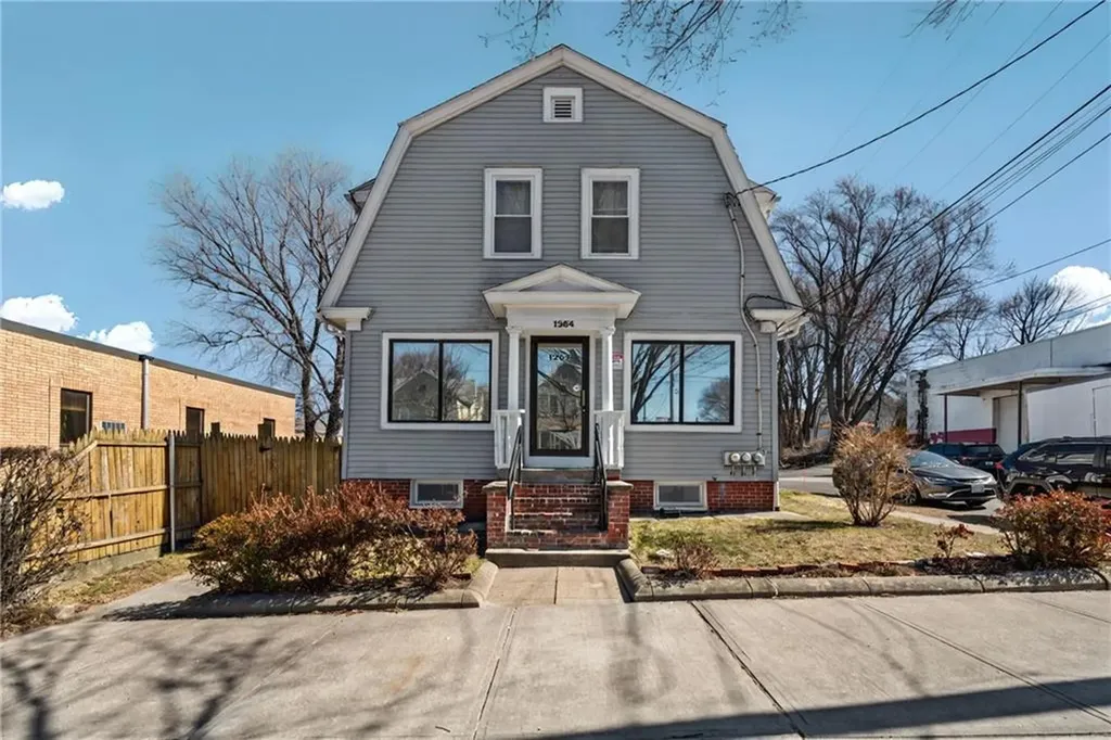 1264 Elmwood Avenue Providence RI 02907