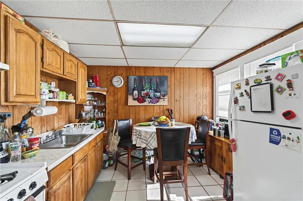 1264 Elmwood Avenue Providence RI 02907