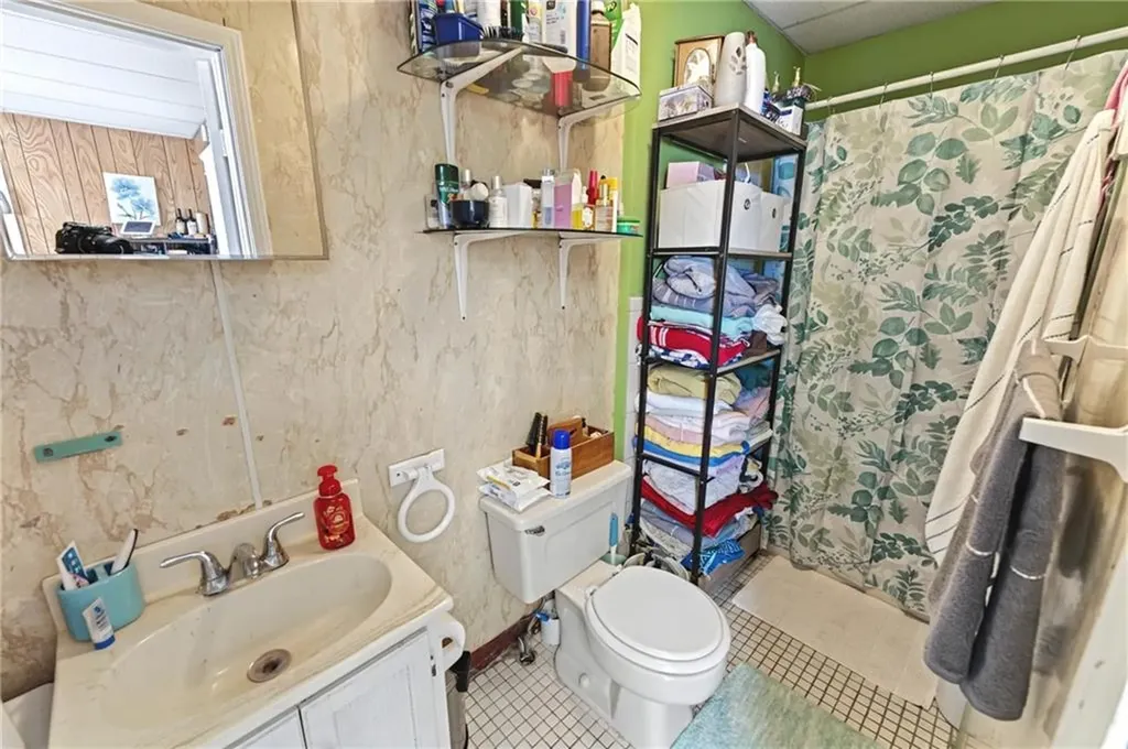 1264 Elmwood Avenue Providence RI 02907