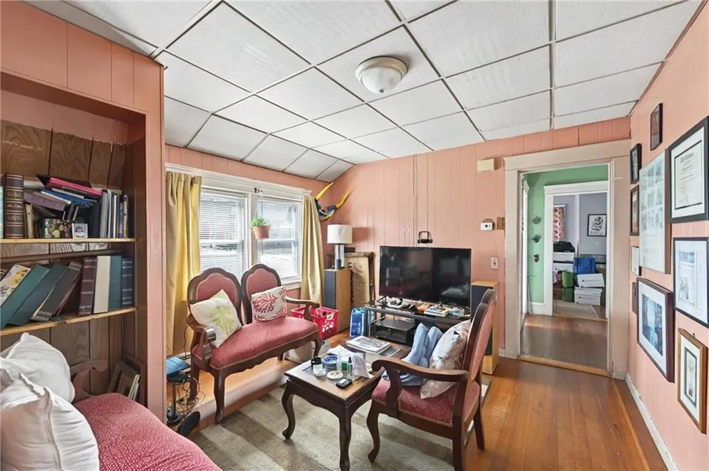 1264 Elmwood Avenue Providence RI 02907