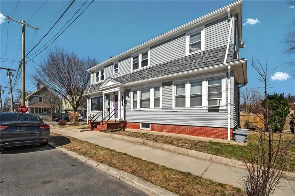 1264 Elmwood Avenue Providence RI 02907