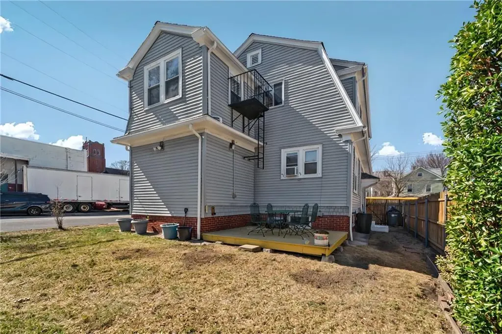 1264 Elmwood Avenue Providence RI 02907