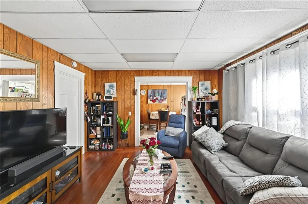 1264 Elmwood Avenue Providence RI 02907