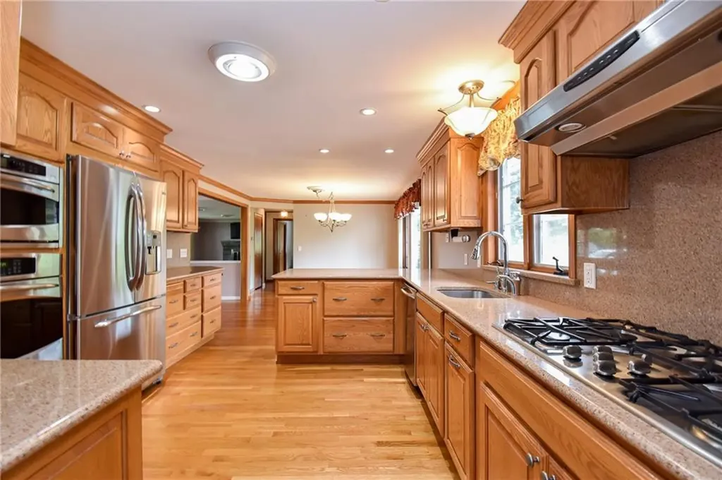 44 Crowfield Drive Warwick RI 02888