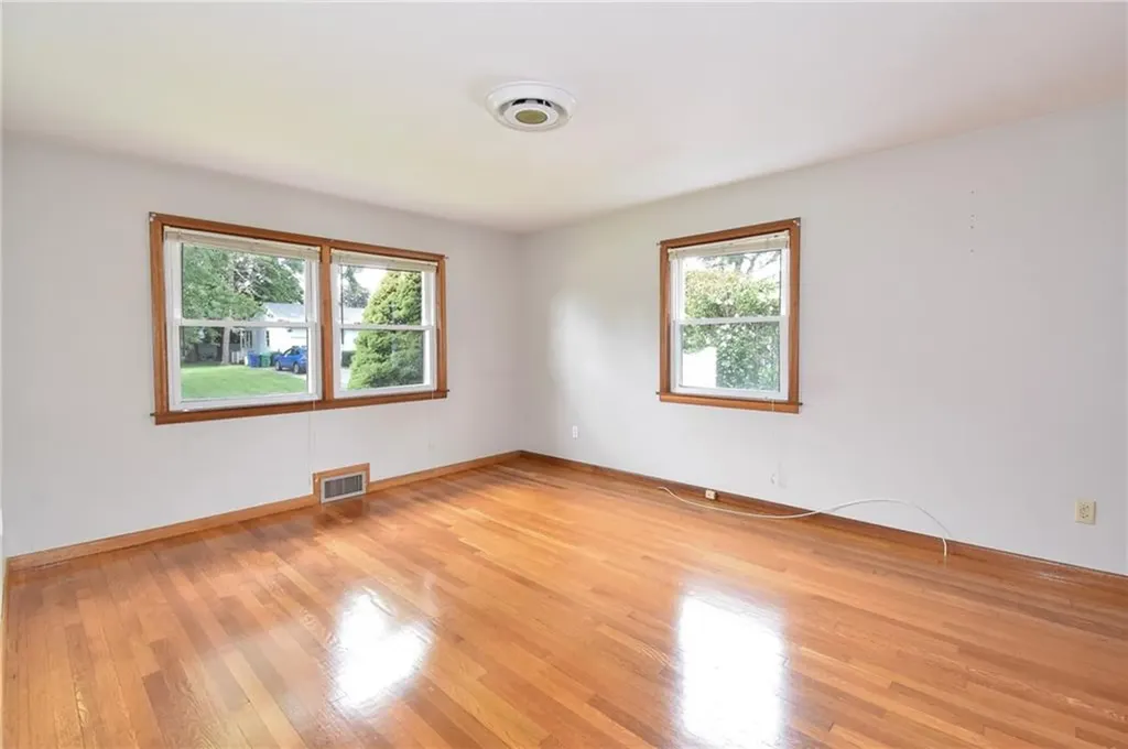 44 Crowfield Drive Warwick RI 02888