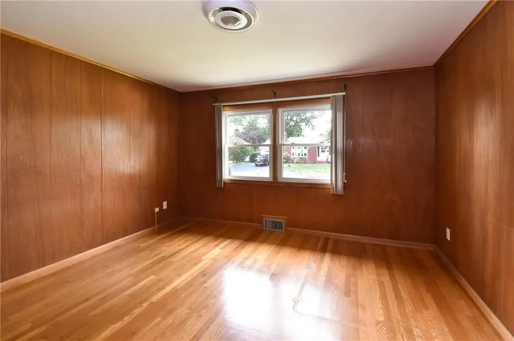 44 Crowfield Drive Warwick RI 02888