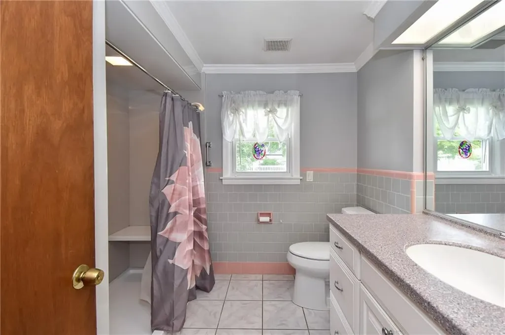 44 Crowfield Drive Warwick RI 02888